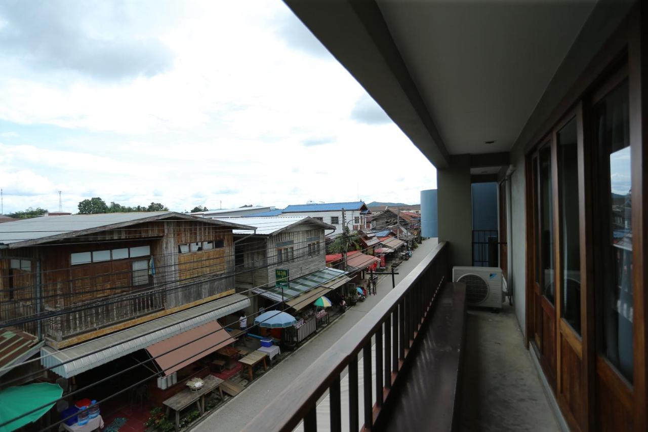 Chic Chiangkhan Hotel Chiang Khan Bagian luar foto
