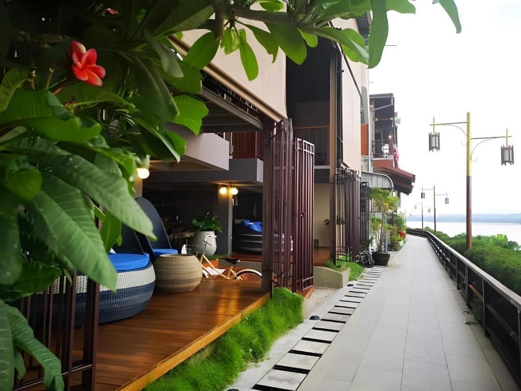 Chic Chiangkhan Hotel Chiang Khan Bagian luar foto